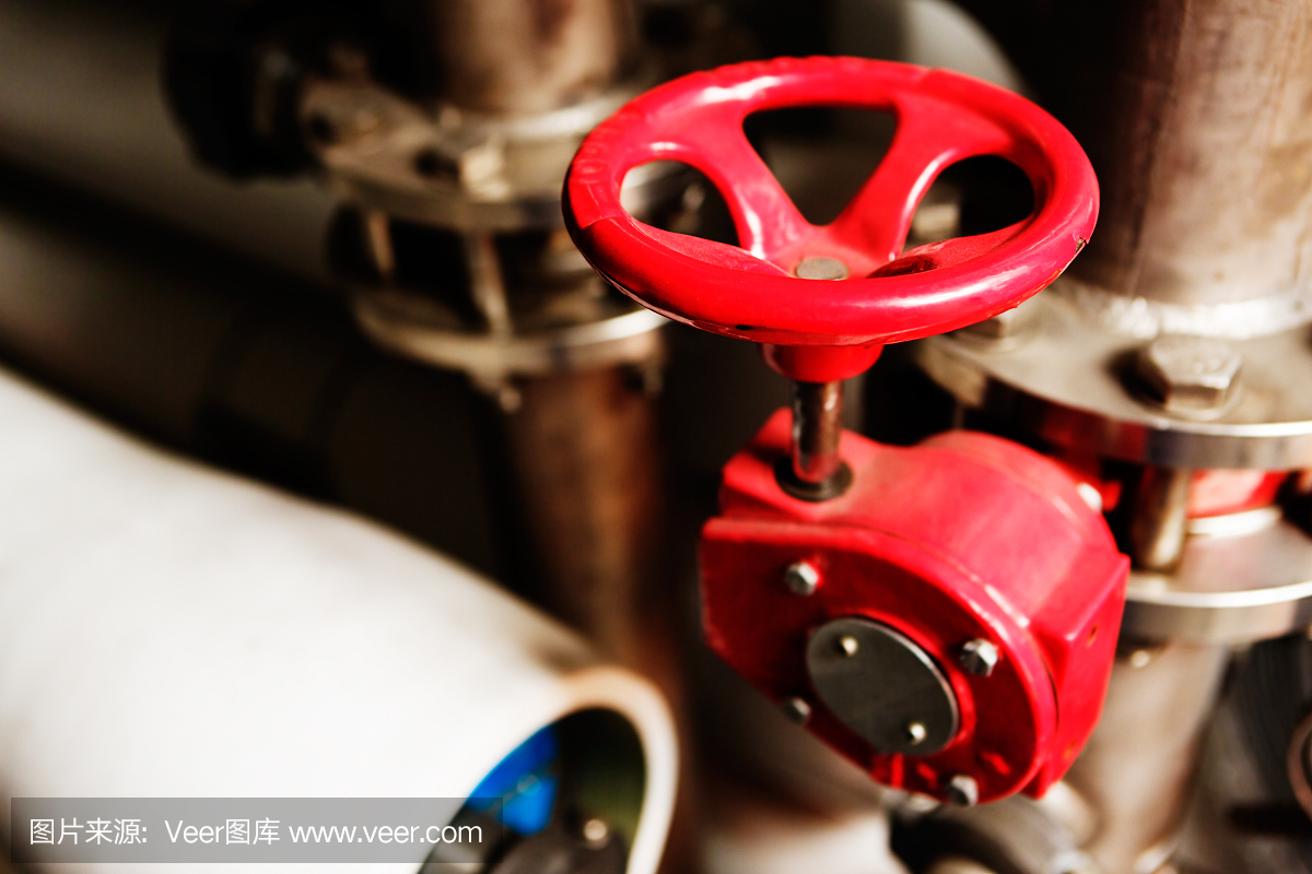 鋼鐵制造廠(chǎng):紅色控制輪對(duì)管